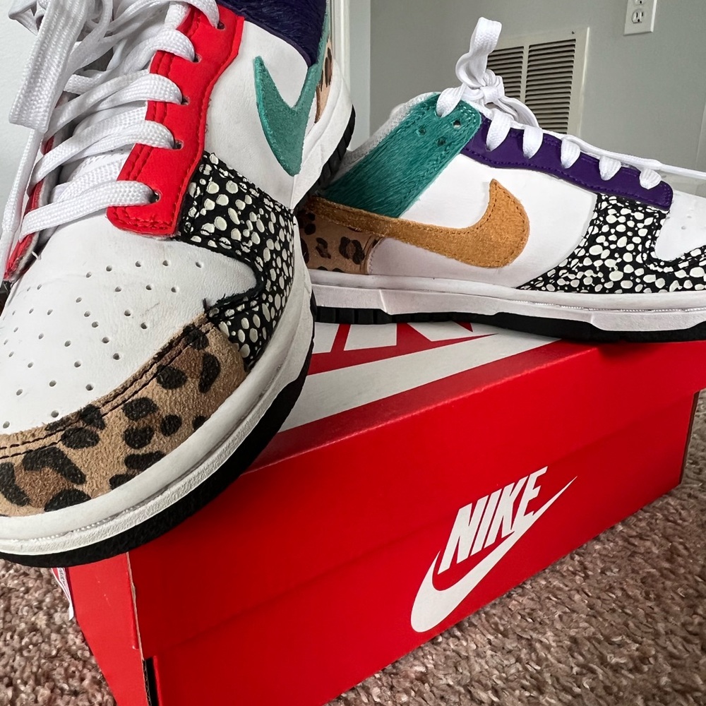 Women’s Nike Dunk Low size 5.5